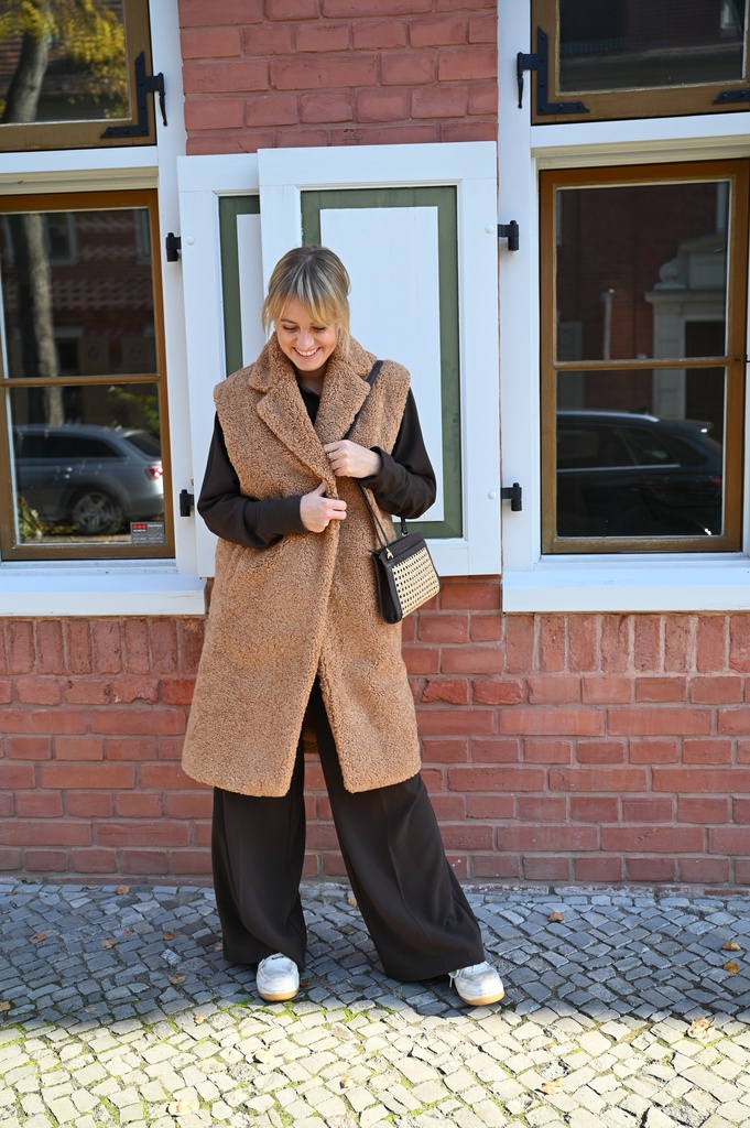 Scapa - Sleeveless Teddy Coat SOFIA Camel 