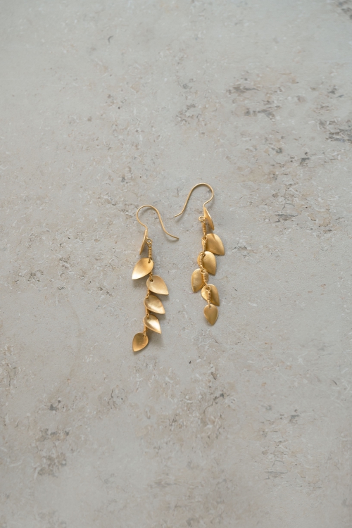 By Bar - PD Leaves string earring - 750 gold