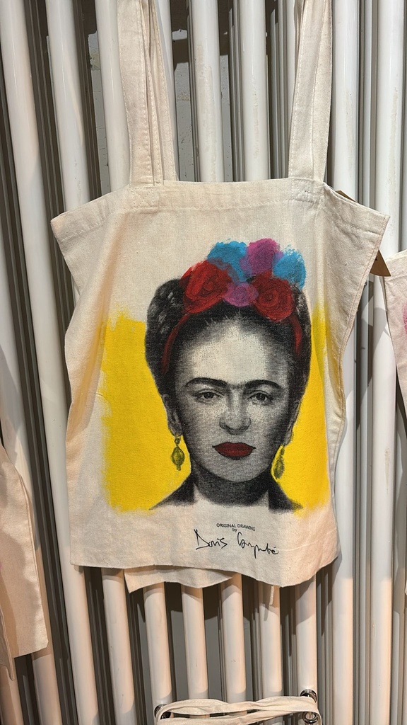 Doris Gaspartic - Unique Tote Bag Frida Yellow