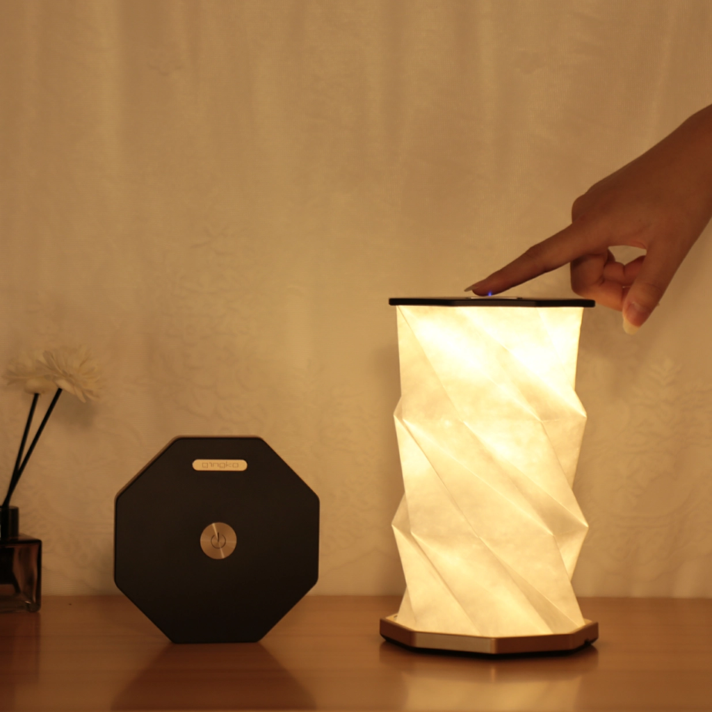 Gingko Design - Twist Hexagon Lamp